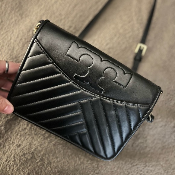 Tory Burch Bags Tory Burch Crossbody Used Once Poshmark